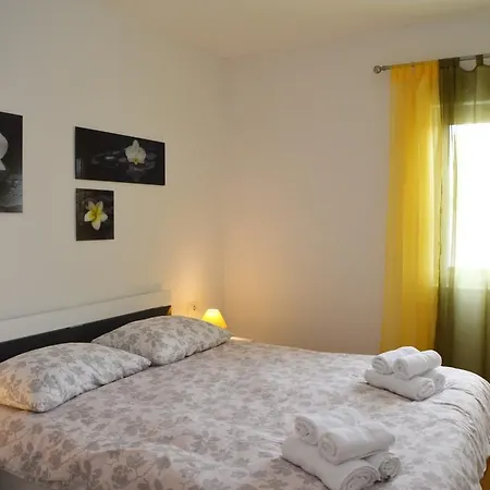 Luxury In Apartmant Drago 아파트 *